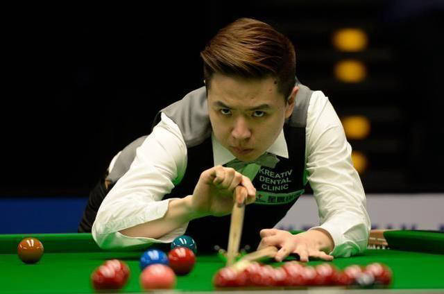 限于球场 限于球场